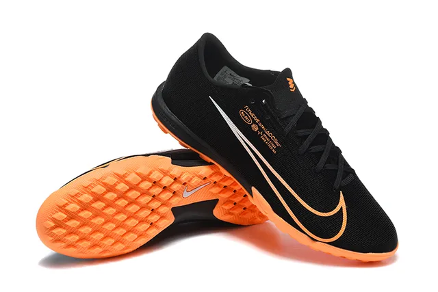 Nike Preto Laranja Flyweave Malha Parte superior ACC Marca Sapatos de Futebol Indoor 7