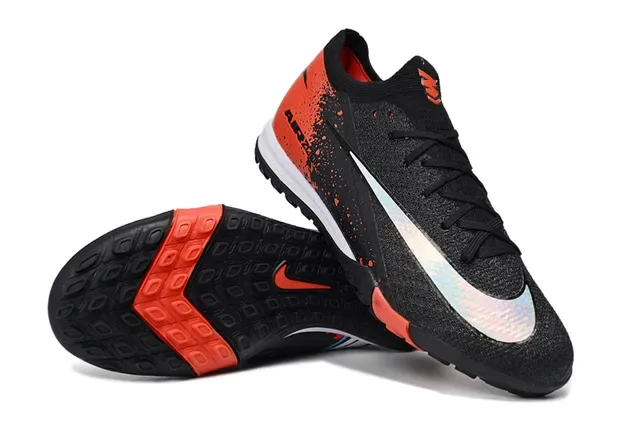 Nike أحذية كرة القدم باللون الأسود والبرتقالي مع upper من التنجيل وكعب turf 3