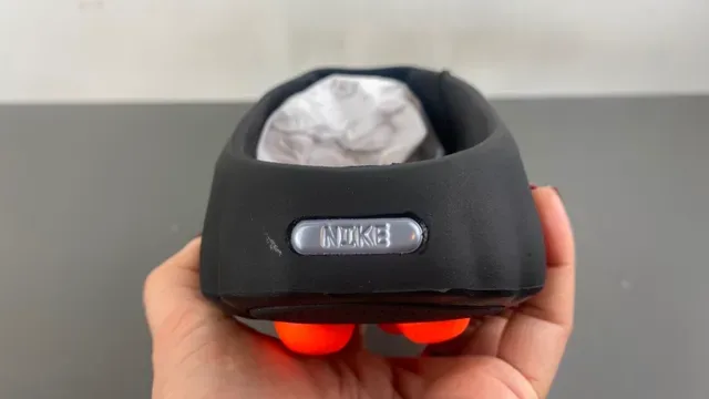 Nike 黑色橙色 透气鞋面 无鞋带 运动鞋 5