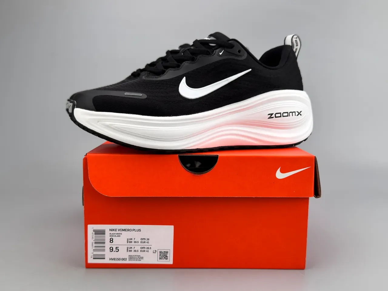 Nike Black White Engineered Mesh Upper Sculpted ZoomX Midsole Running Shoes 4