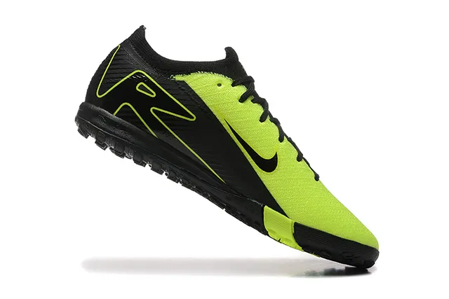Nike Black Yellow Low-Cut Outsole Turf Soccer Shoes 4