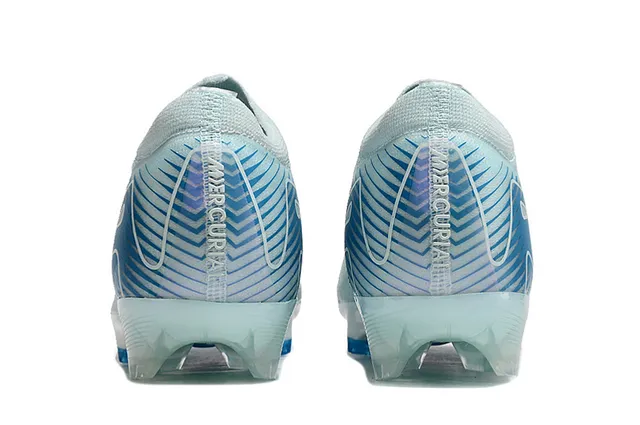 Nike Chaussures de football à tige basse, ajustement chaussette, upper en mesh ingénierisé au style Flyknit-Style, bleu transparent, pour surface ferme 4