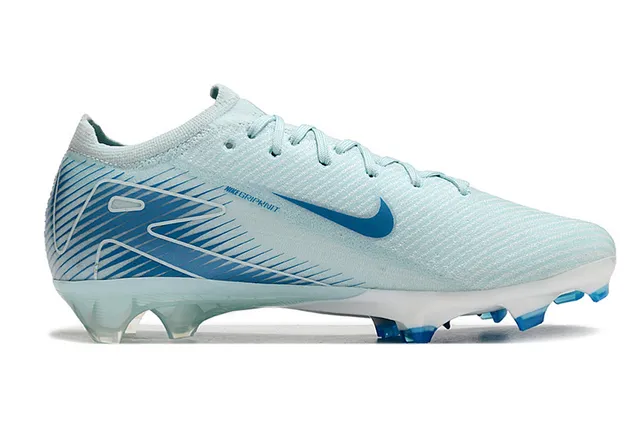 Nike Chaussures de football à tige basse, ajustement chaussette, upper en mesh ingénierisé au style Flyknit-Style, bleu transparent, pour surface ferme 7