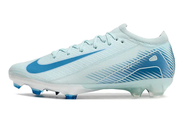 Nike Chaussures de football à tige basse, ajustement chaussette, upper en mesh ingénierisé au style Flyknit-Style, bleu transparent, pour surface ferme 8