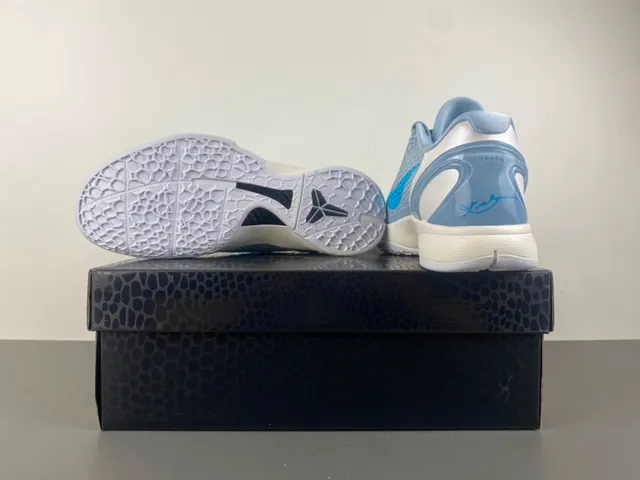 Nike Bleu Blanc Haut Texturé Pebble Upper Chaussures de Basketball 17