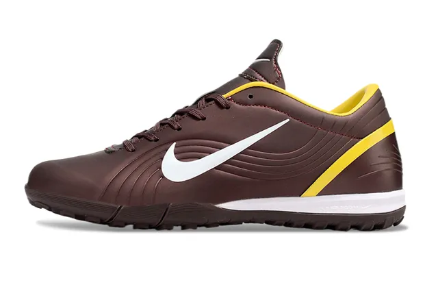 Nike Marrón Amarillo Zapatos de fútbol indoor de corte bajo con parte superior sintética y paneles texturizados con ribete 6