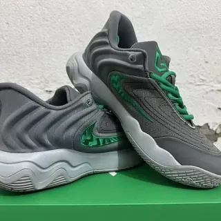 Nike Cosmic Unity حذاء رياضي أسلوب حياة رمادي أخضر