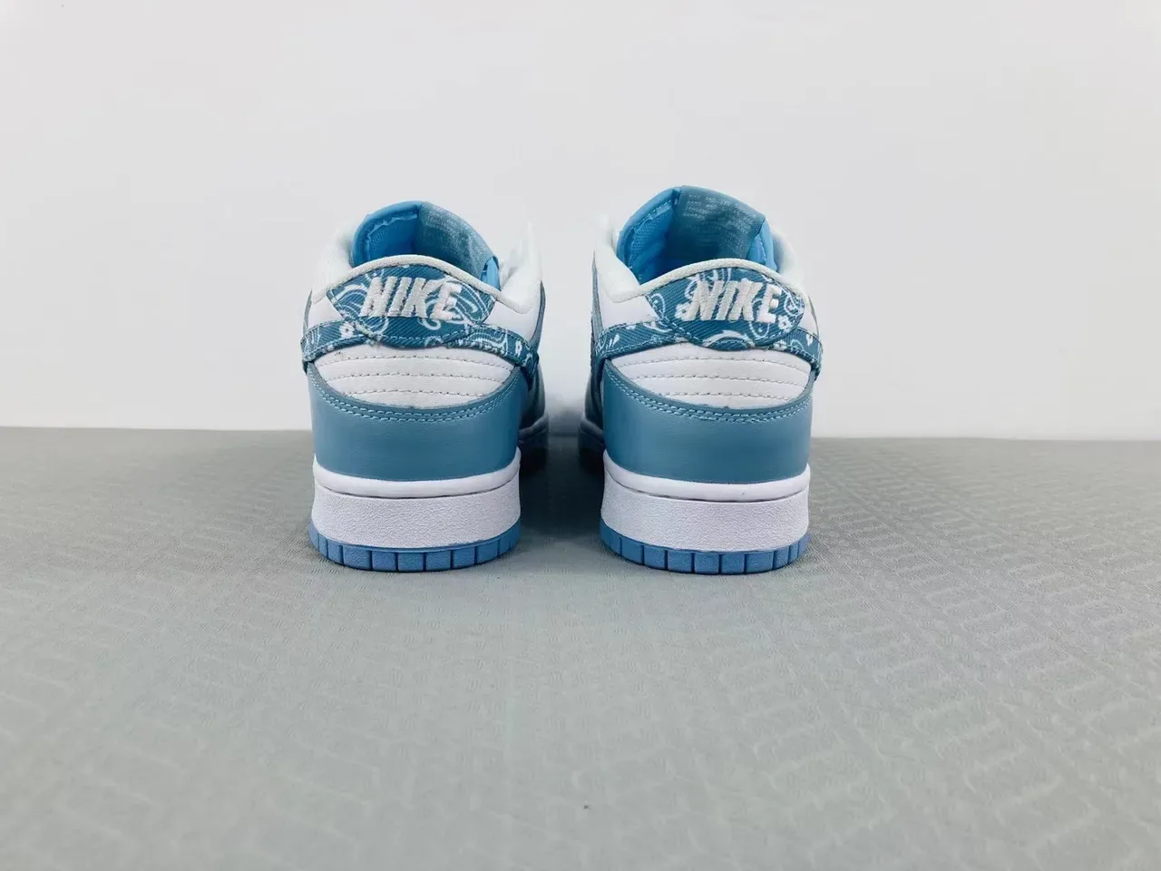 Nike Dunk Low Bandana Print Light Blue White Lifestyle Sneakers 18