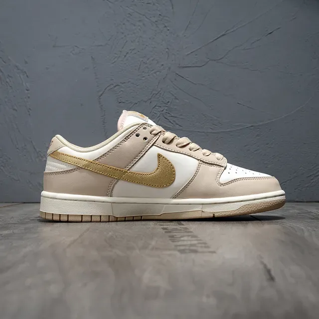 Nike Dunk Low Beige Dourado Toe Perfurado Tênis Lifestyle 6