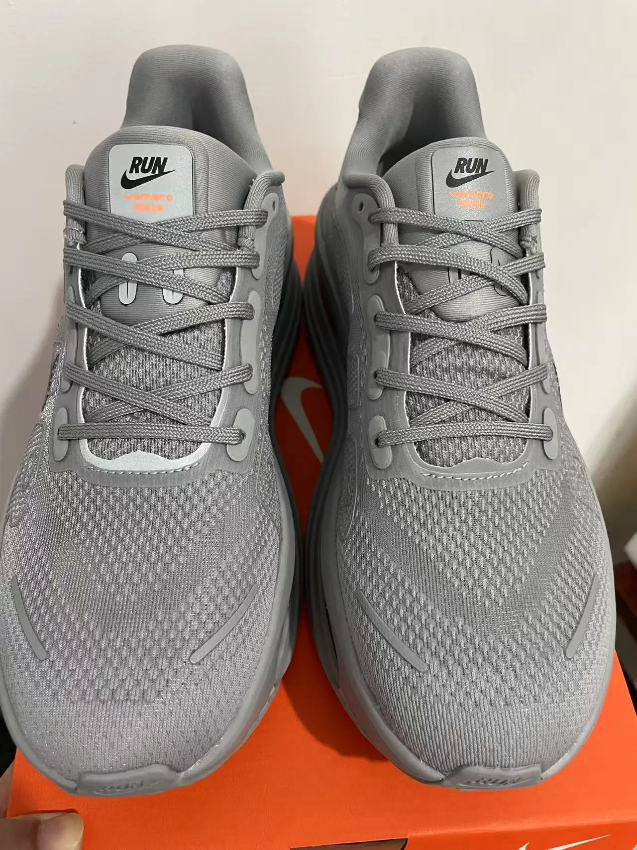 Nike Gray Black Engineered Mesh Upper Visible Air Zoom Unit Running Shoes 3