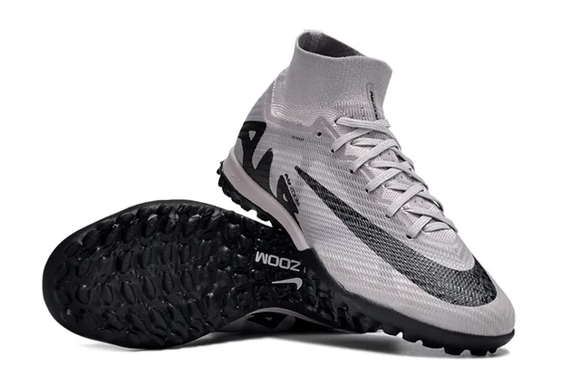 Nike Zapatillas de fútbol turf con upper de calcetín de tejido gris y negro con ondulaciones sintéticas 2