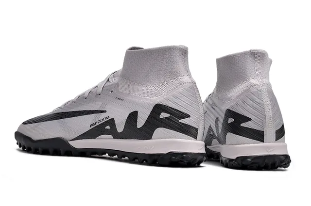Nike Zapatillas de fútbol turf con upper de calcetín de tejido gris y negro con ondulaciones sintéticas 4