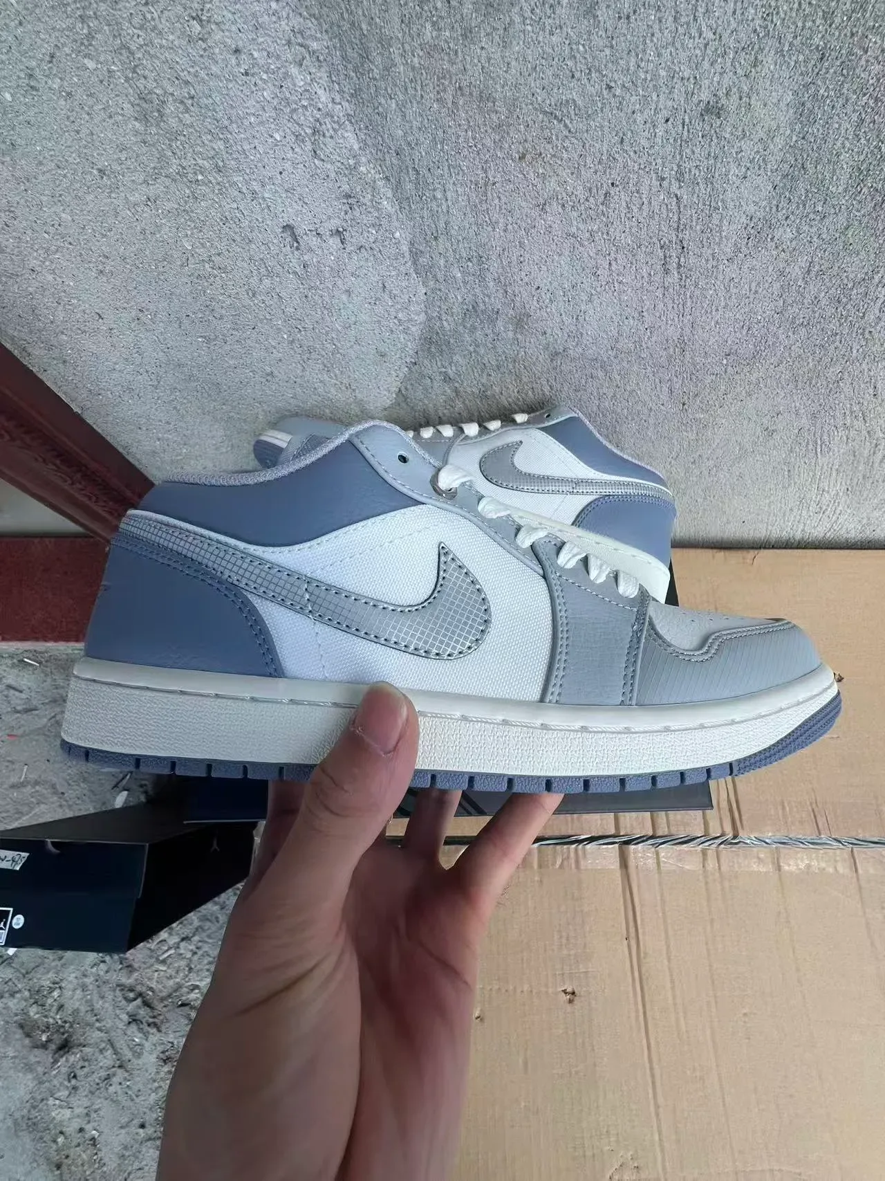Nike Chaussures Gris et Blanc Low-Top Cupsole 7