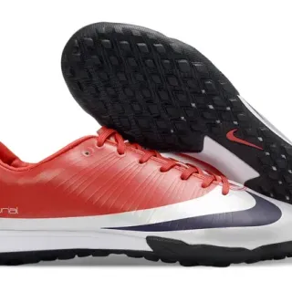 Chuteira Nike Mercurial Baixo Vermelho e Branco Superior Sintético Turf