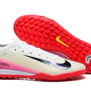 Nike Mercurial Turf Flyknit 渐变粉红和红 Turf 足球鞋