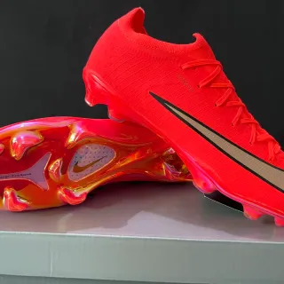 নাইক Mercurial Vapor Atomknit লাল ইরিডিসেন্ট Firm-Ground সকার শু