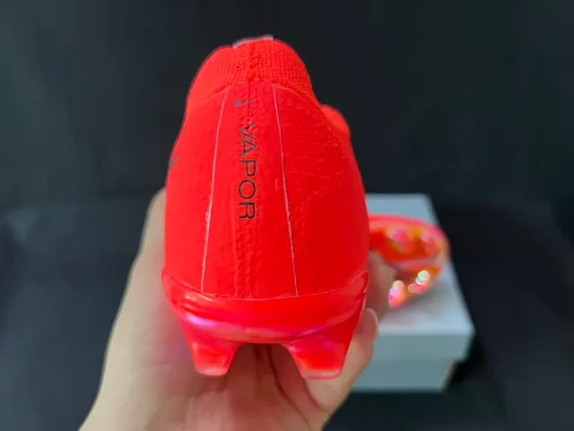 Nike Mercurial Vapor Atomknit Zapatos de fútbol Rojo Iridiscente Firm-Ground 3