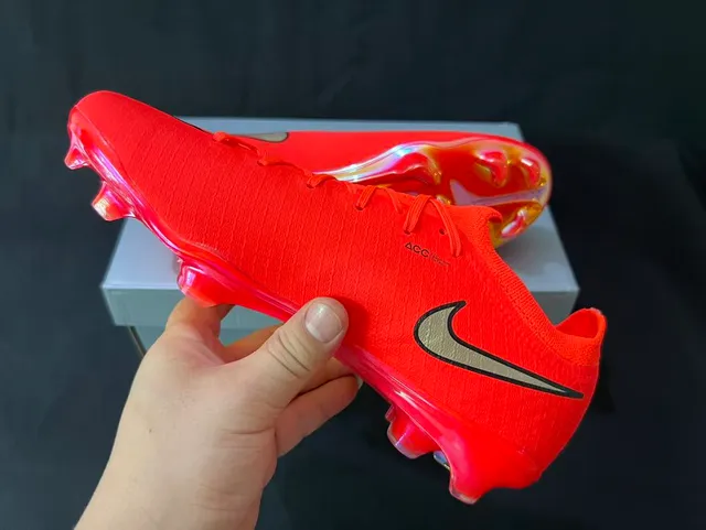 Nike Mercurial Vapor Atomknit Zapatos de fútbol Rojo Iridiscente Firm-Ground 4