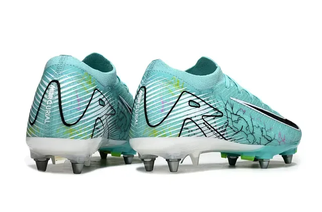 Nike Mercurial Vapor Chaussures de football bleu vert en maille avec overlay d'art linéaire graphique pour surface ferme 5