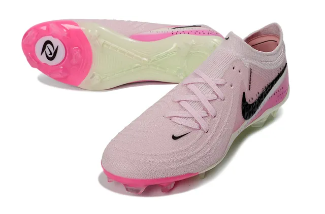 Nike Phantom GT गुलाबी पारदर्शी निट अपर ज्योमेट्रिक Swoosh ओवरले फर्म ग्राउंड फुटबॉल जूते 4