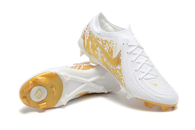 Nike Phantom GT Chaussures de football à empeigne tricot blanc doré, impression de pulvérisation graphique, terrain ferme 6