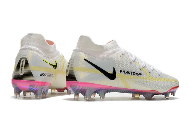Nike Phantom GT أبيض وردي منخفض القطع مناسب للجوارب الجزء العلوي أرض صلبة أحذية كرة القدم 7