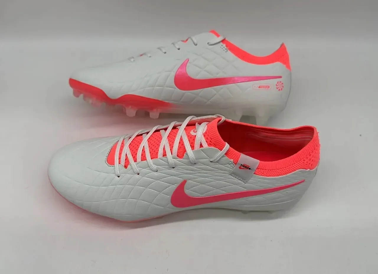 Nike Phantom GT White Pink Quilted Diamond-Textured Upper Firm-Ground Soccer Shoes 2