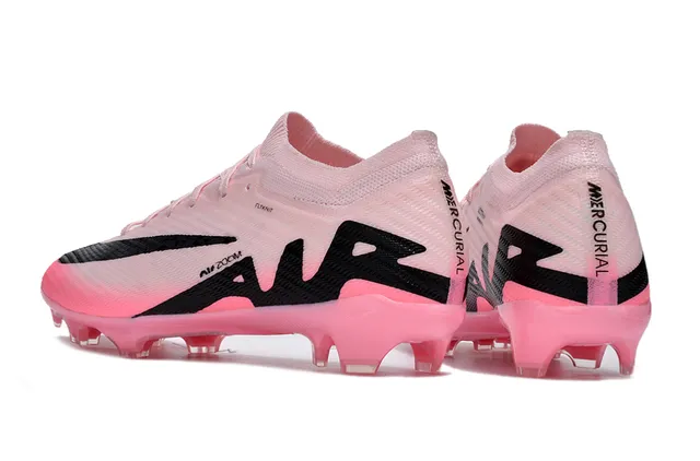 Nike rosa e preto Flyknit parte superior colorway com gradiente Firm-Ground sapatos de futebol 4