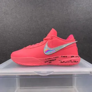 نيكي وردي فضي هولوغرافيك Swoosh لايف ستايل أحذية رياضية منخفضة