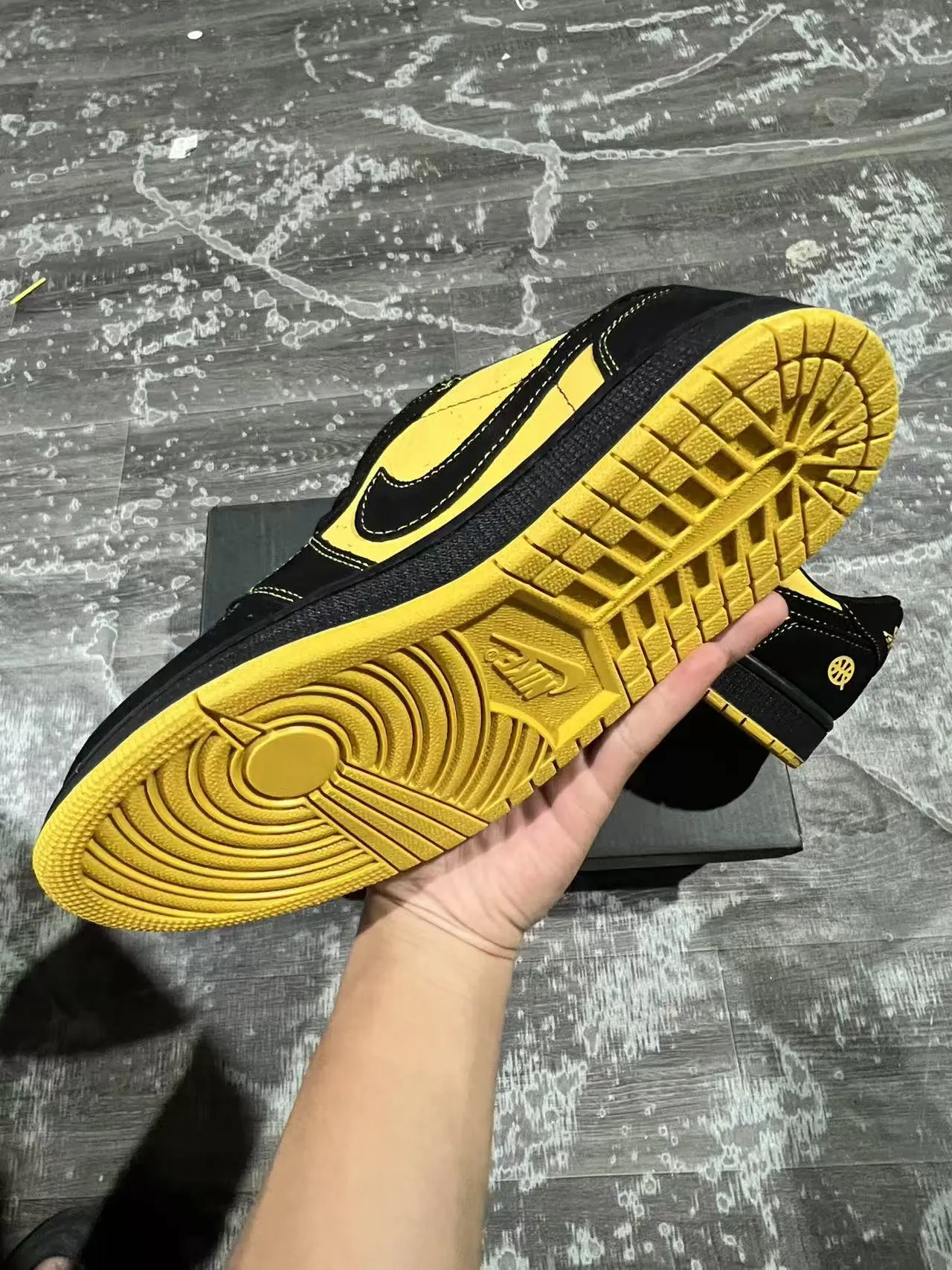 Nike SB Dunk Low Black Yellow Skateboard Shoes 6