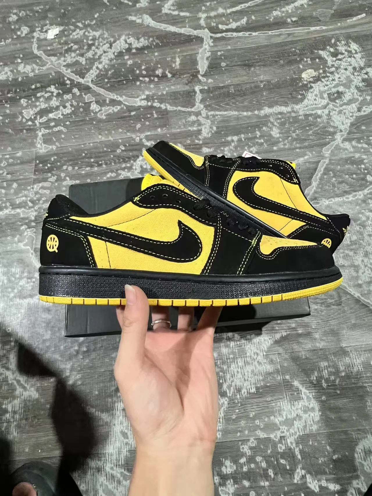 Nike SB Dunk Low Black Yellow Skateboard Shoes 7