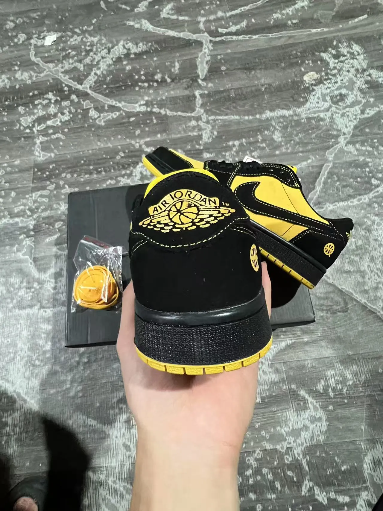 Nike SB Dunk Low Black Yellow Skateboard Shoes 8