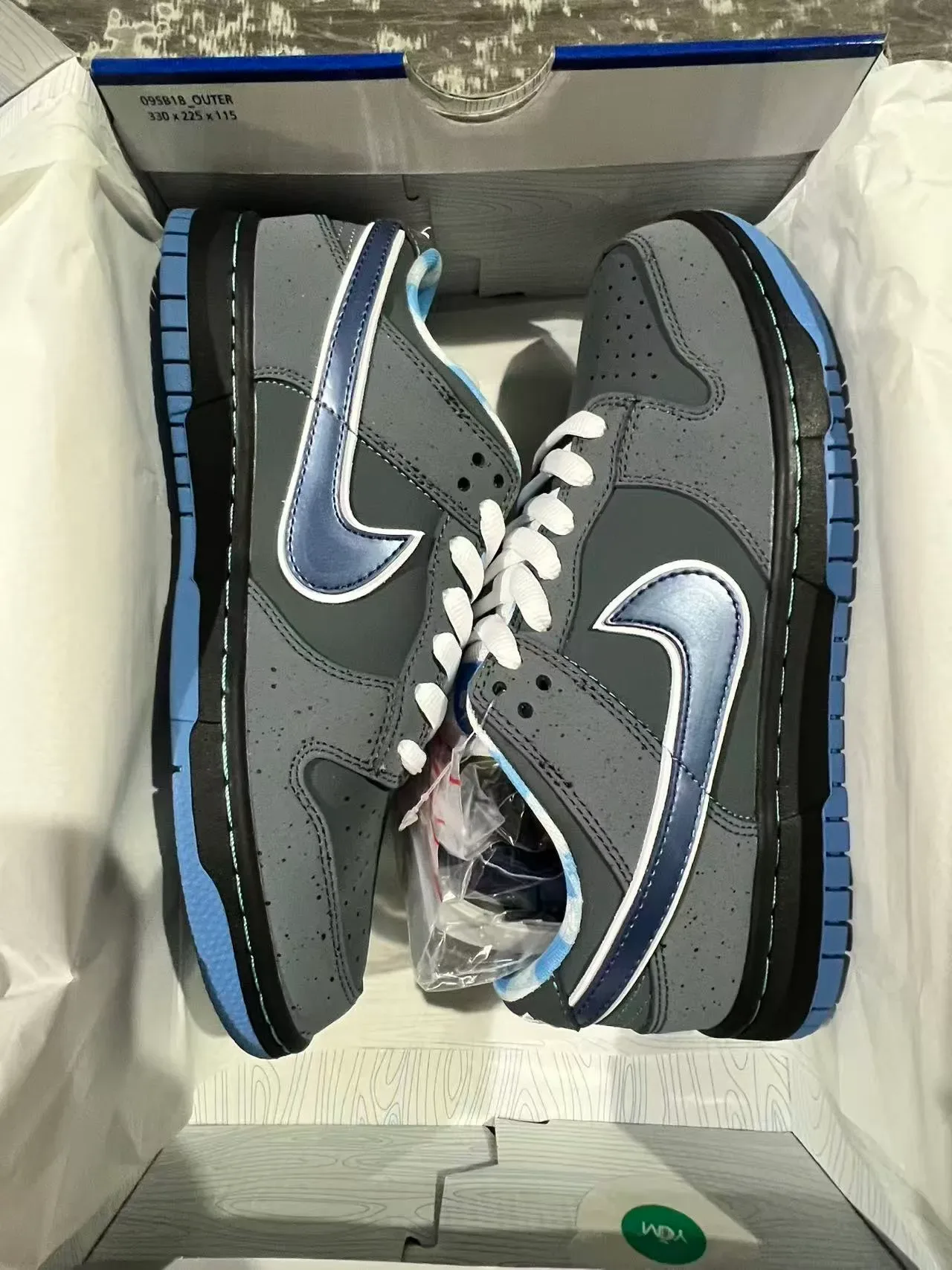 耐克 SB Dunk Low 灰蓝勾滑板鞋 9