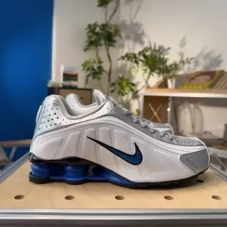 Nike Shox NZ Blanc Gris Bleu Sneakers Lifestyle