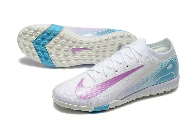 Nike Chuteiras Turf Branco e Azul com Upper em Knit, Overlays Sintéticos Gradient 7