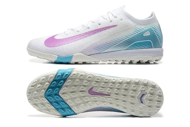 Nike Chuteiras Turf Branco e Azul com Upper em Knit, Overlays Sintéticos Gradient 9