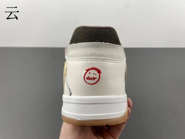 Nike সাদা বাদামী হাই-টপ স্তরযুক্ত লেদার-মেশ উপর বাস্কেটবল জুতো 7