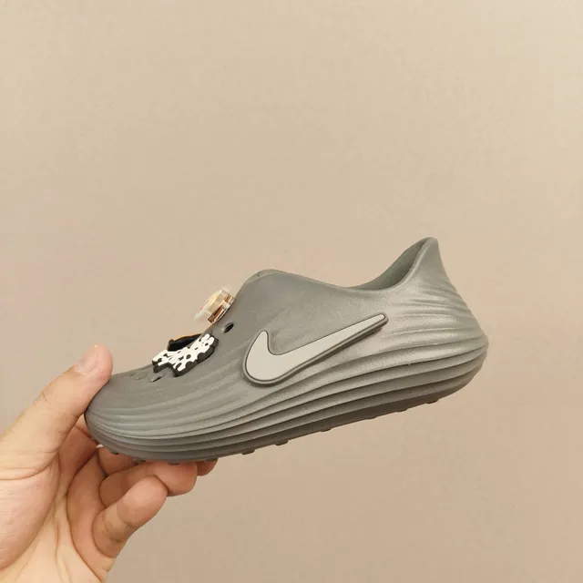 Nike zueco blanco gris espuma moldeada superior perforada 11