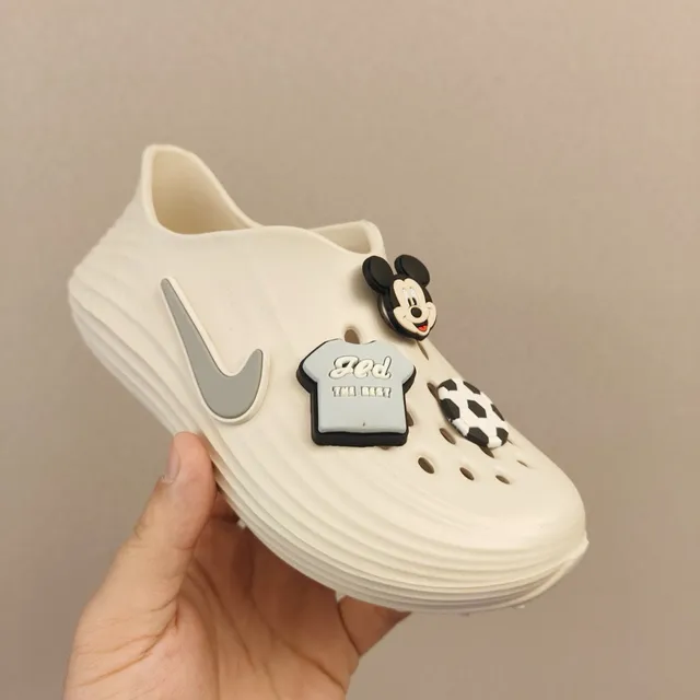 Nike zueco blanco gris espuma moldeada superior perforada 21