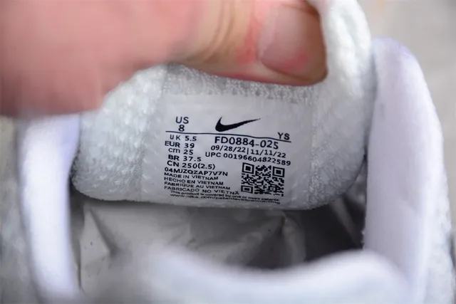 Nike Zoom 2K chaussures de course blanches argent marines 11