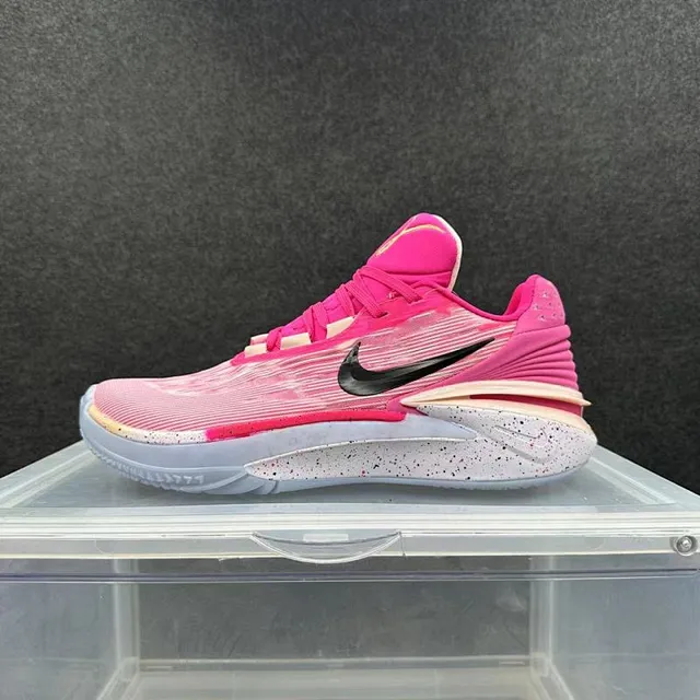 Nike Zoom GT Cut Chaussures de basket-ball rose avec sensibilisation au cancer du sein 2