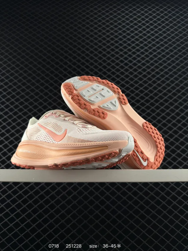 Nike ZoomX Beige Orange Breathable Engineered Mesh Upper Visible Midsole Running Shoes 6
