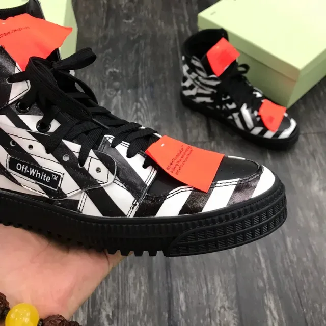 Tênis lifestyle Off-White preto high top listras diagonais 6