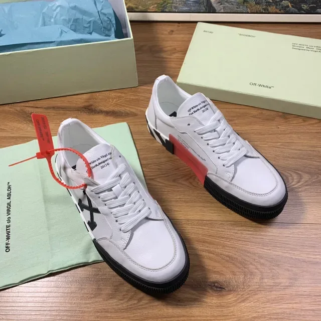 Off-White Black Low-Top Leather Upper Lifestyle Sneakers 7