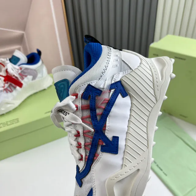 Off-White 蓝色超大箭头标志凸纹雕塑中底厚底运动鞋 3