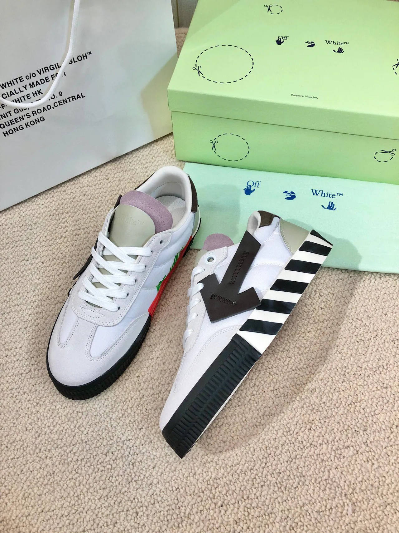 Off-White 工业跑鞋 白黑薰衣草生活方式运动鞋 6