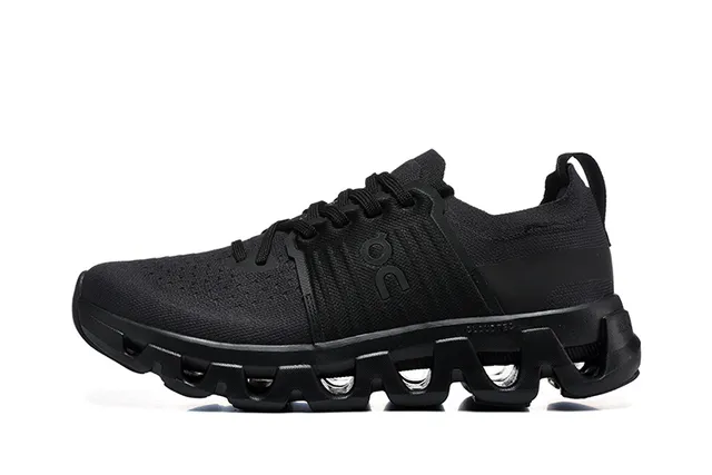 On Cloudmonster Chaussures de running noires 5