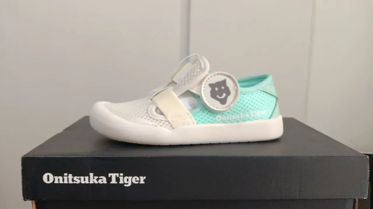 Onitsuka Tiger sneakers lifestyle blanc et bleu slip-on avec upper en maille 18