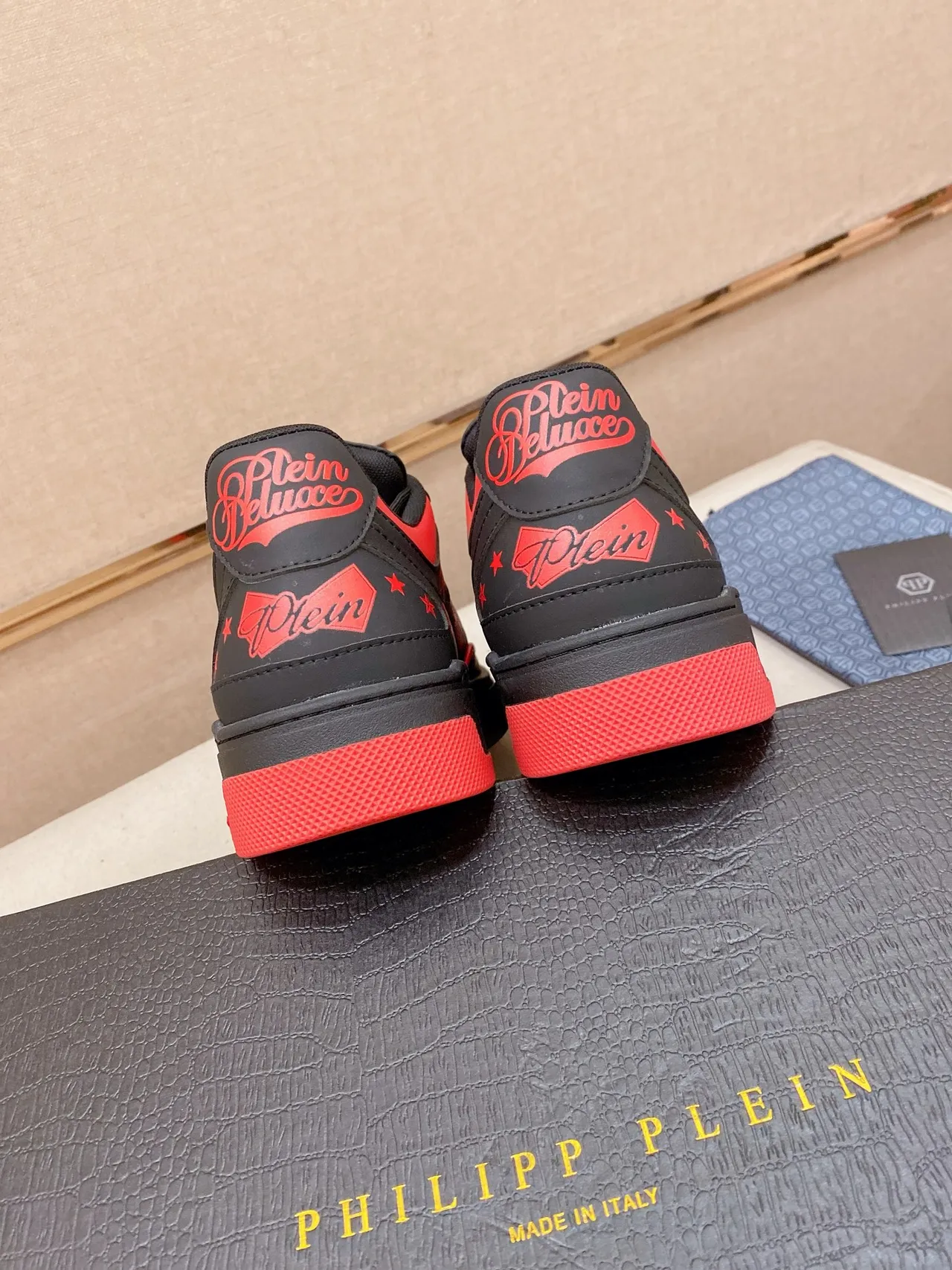 Philipp Plein Black Red Low-Top Graphic-Embroidered Sneakers 3