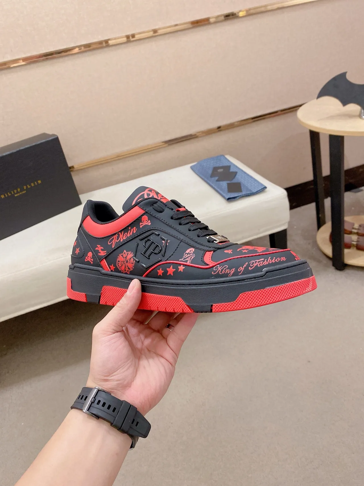 Philipp Plein Black Red Low-Top Graphic-Embroidered Sneakers 4